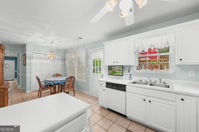 203 Indian Springs Drive, Locust Grove, GA 30248