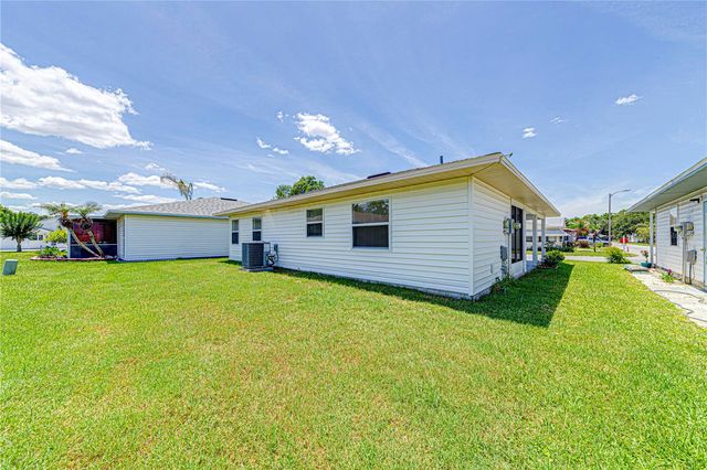 1618 COLONNADES CIRCLE N, Lakeland, FL 33811