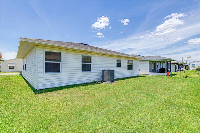 1618 COLONNADES CIRCLE N, Lakeland, FL 33811