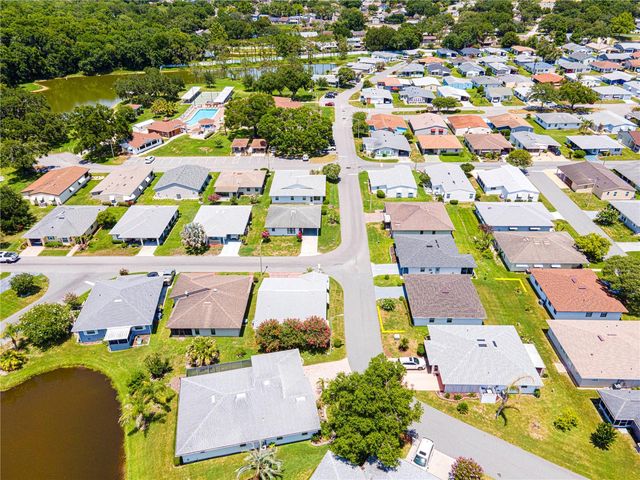 1618 COLONNADES CIRCLE N, Lakeland, FL 33811