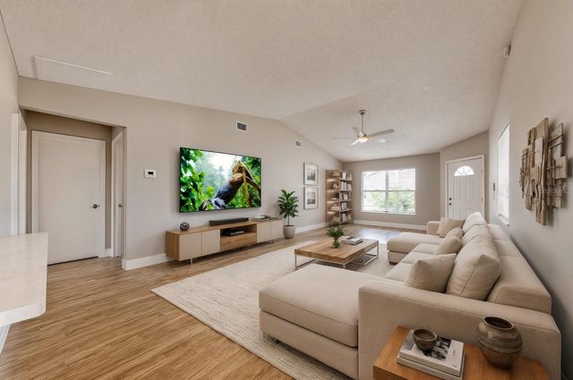 1618 COLONNADES CIRCLE N, Lakeland, FL 33811