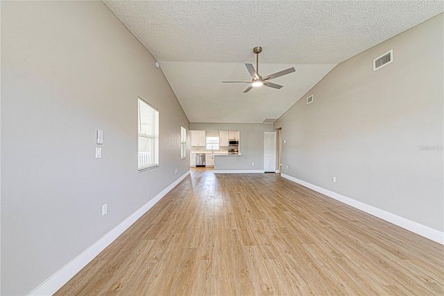 1618 COLONNADES CIRCLE N, Lakeland, FL 33811