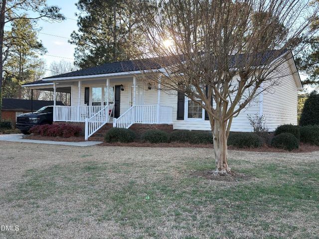 103 Byrd Dr, Dunn, NC 28334
