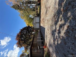 49421 Hayes Road, Shelby Twp, MI 48315