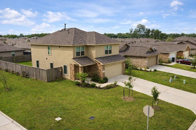 3034 Twisted Myrtle Drive, Conroe, TX 77301