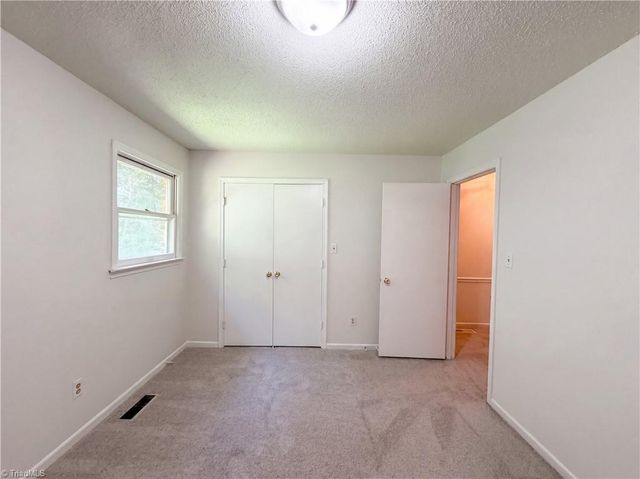 805 Brickwood Court, Winston-salem, NC 27127