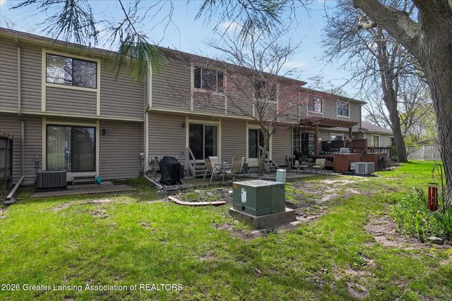 5966 Village Drive, Haslett, MI 48840