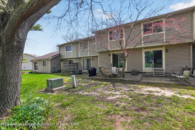 5966 Village Drive, Haslett, MI 48840