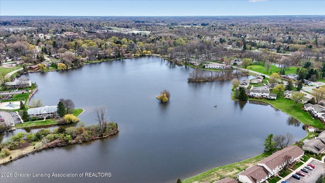 5966 Village Drive, Haslett, MI 48840
