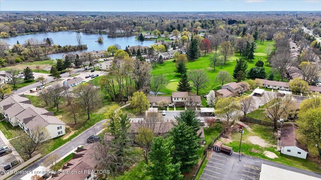 5966 Village Drive, Haslett, MI 48840