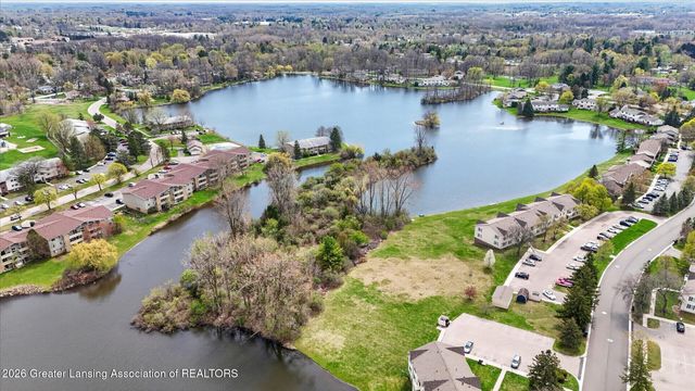 5966 Village Drive, Haslett, MI 48840