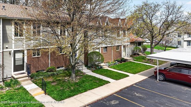 5966 Village Drive, Haslett, MI 48840