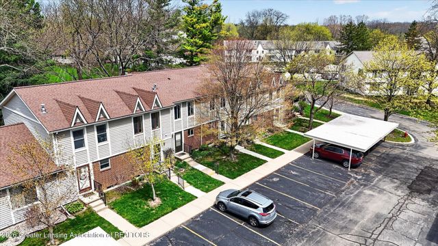 5966 Village Drive, Haslett, MI 48840