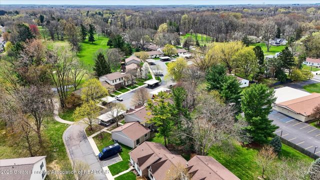 5966 Village Drive, Haslett, MI 48840