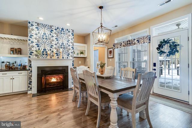 14855 KING CHARLES, Issue, MD 20645