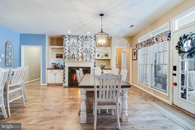 14855 KING CHARLES, Issue, MD 20645