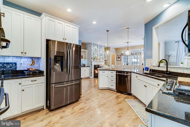 14855 KING CHARLES, Issue, MD 20645