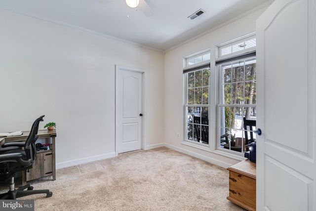 14855 KING CHARLES, Issue, MD 20645