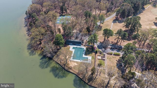 14855 KING CHARLES, Issue, MD 20645