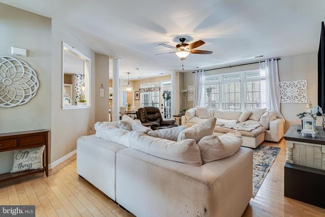 14855 KING CHARLES, Issue, MD 20645