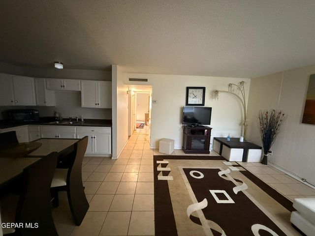 6400 Edgemere Boulevard 33, El Paso, TX 79925