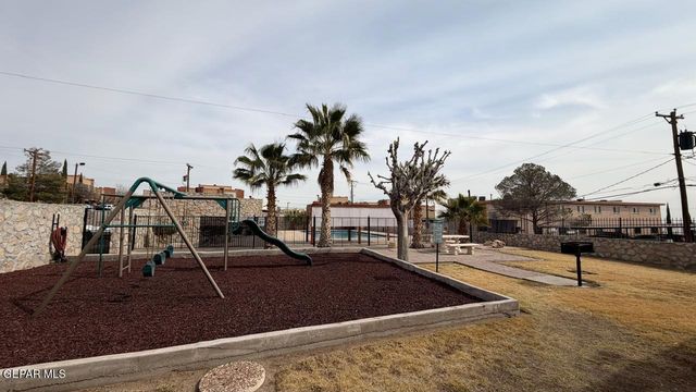 6400 Edgemere Boulevard 33, El Paso, TX 79925