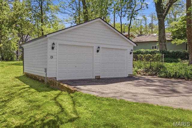 234 Glen Road, Webster Groves, MO 63119
