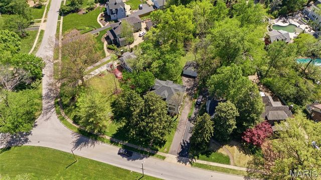 234 Glen Road, Webster Groves, MO 63119