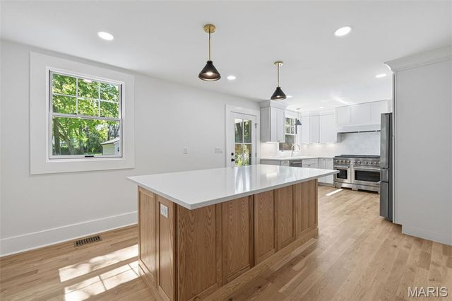 234 Glen Road, Webster Groves, MO 63119