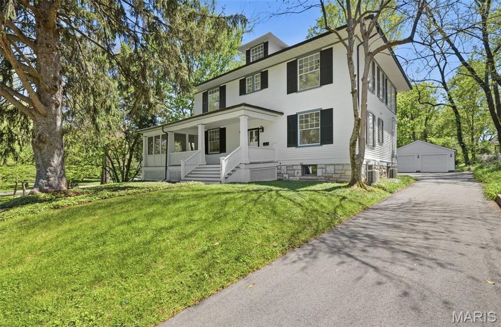 234 Glen Road, Webster Groves, MO 63119