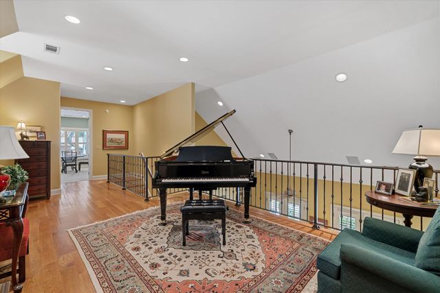 4525 BARFIELD RD, Memphis, TN 38117