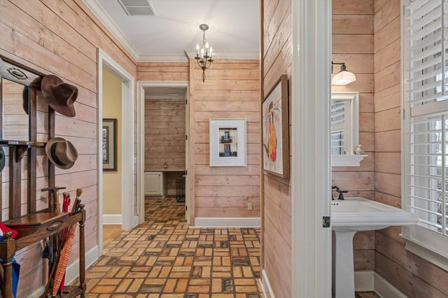 4525 BARFIELD RD, Memphis, TN 38117