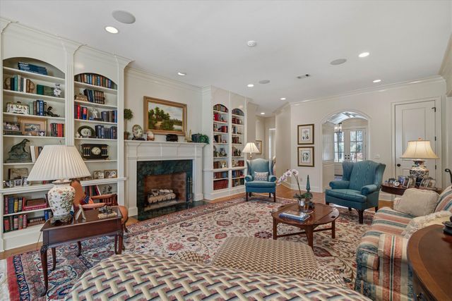 4525 BARFIELD RD, Memphis, TN 38117