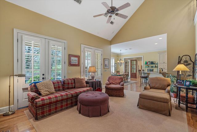 4525 BARFIELD RD, Memphis, TN 38117