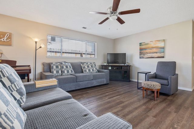 736 S Spruce Street, Tulare, CA 93274