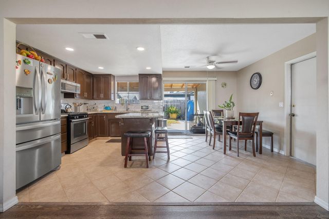 736 S Spruce Street, Tulare, CA 93274