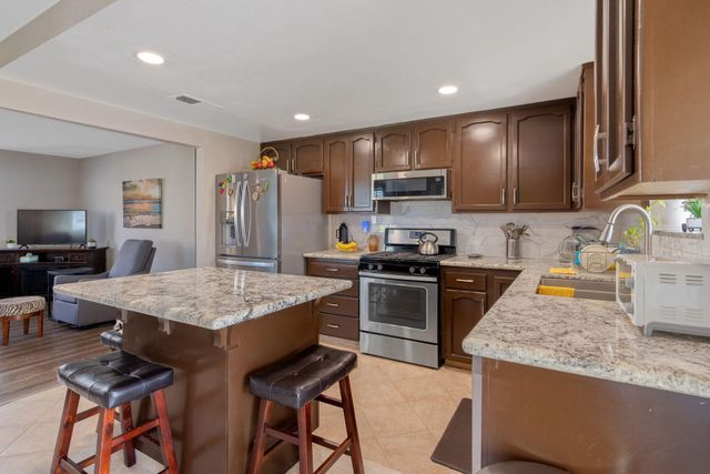 736 S Spruce Street, Tulare, CA 93274