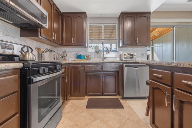 736 S Spruce Street, Tulare, CA 93274