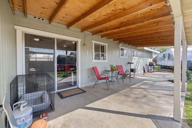 736 S Spruce Street, Tulare, CA 93274