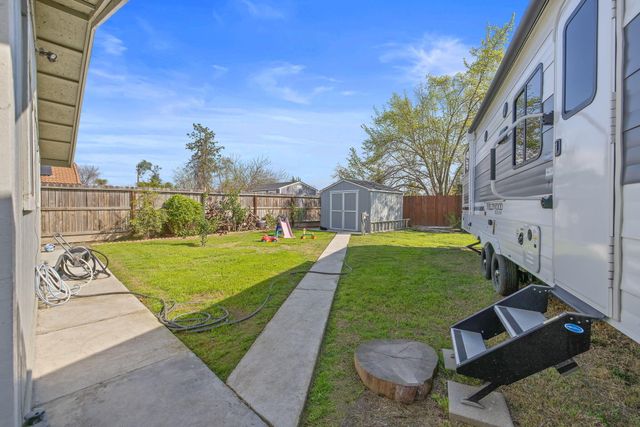 736 S Spruce Street, Tulare, CA 93274