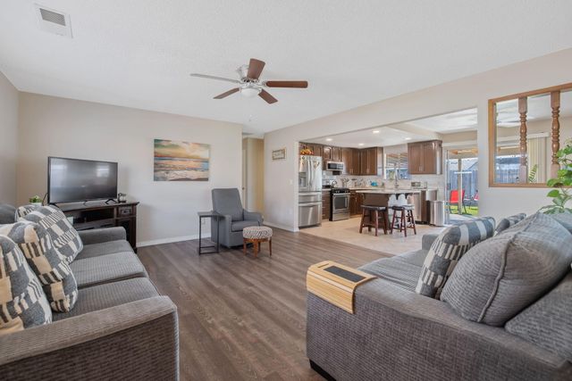 736 S Spruce Street, Tulare, CA 93274