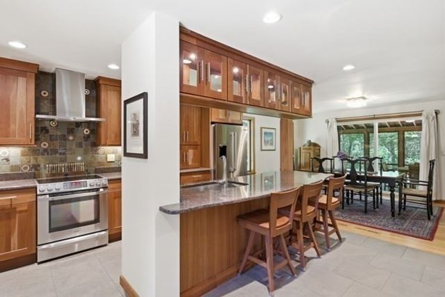 297 Reedy Meadow Rd, Groton, MA 01450