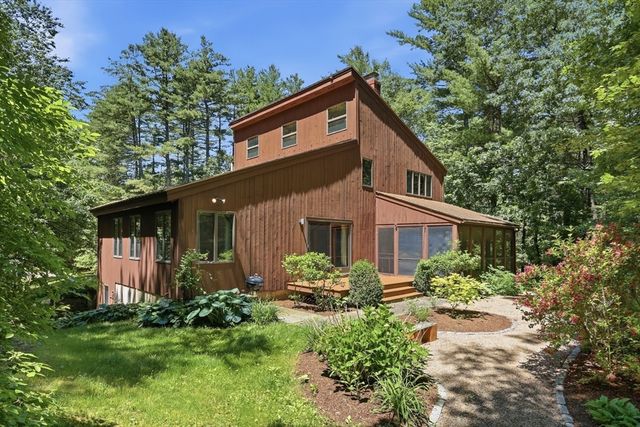 297 Reedy Meadow Rd, Groton, MA 01450