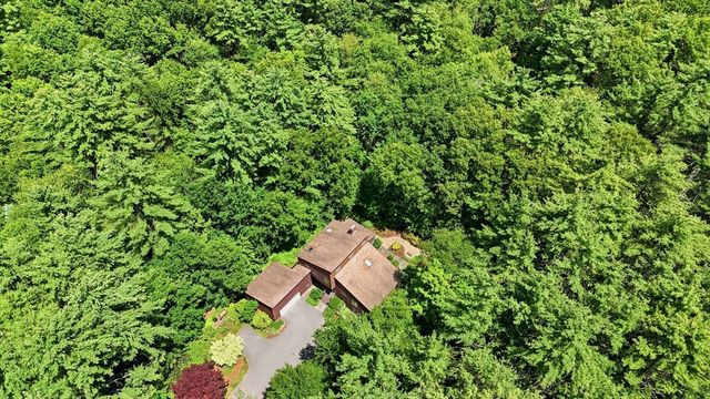 297 Reedy Meadow Rd, Groton, MA 01450