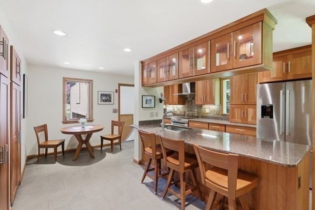 297 Reedy Meadow Rd, Groton, MA 01450