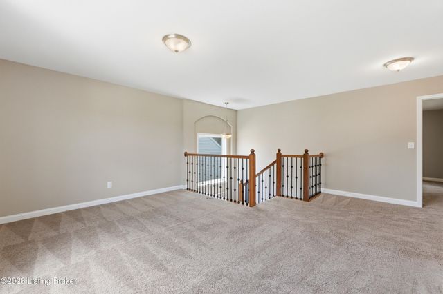 12506 Deer Lake Ln, Louisville, KY 40299
