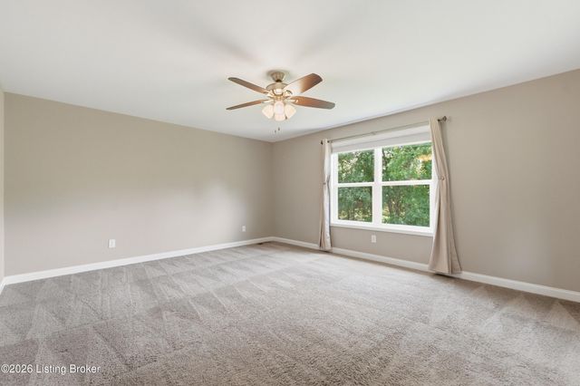 12506 Deer Lake Ln, Louisville, KY 40299