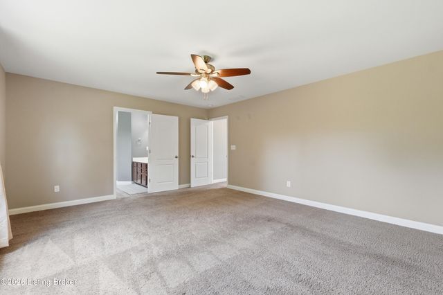 12506 Deer Lake Ln, Louisville, KY 40299