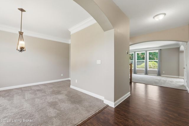 12506 Deer Lake Ln, Louisville, KY 40299