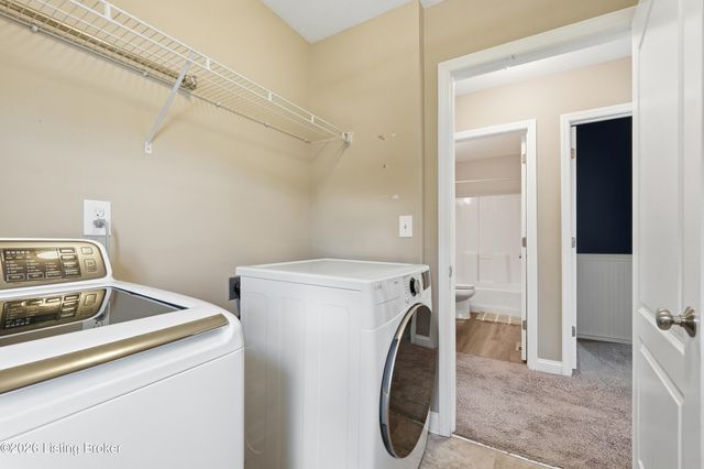 12506 Deer Lake Ln, Louisville, KY 40299